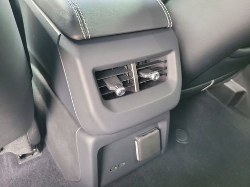 Used 2025 Cadillac Optiq Luxury 1 image 16