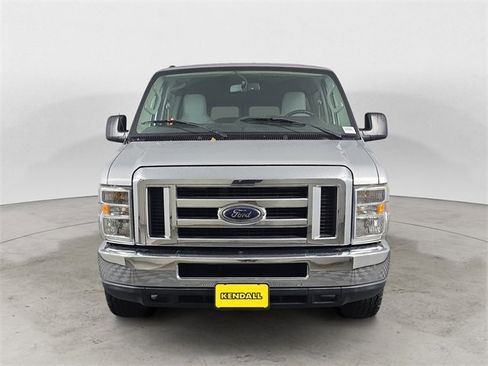 Used 2011 Ford E-350 and Econoline 350 XLT image 8