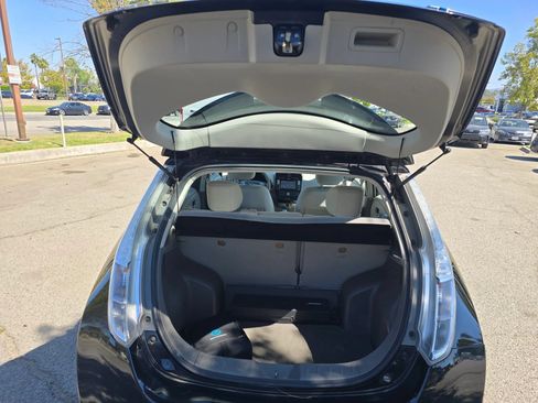 Used 2015 Nissan Leaf SV w/ LED & Quick Charge Package FWD image 7