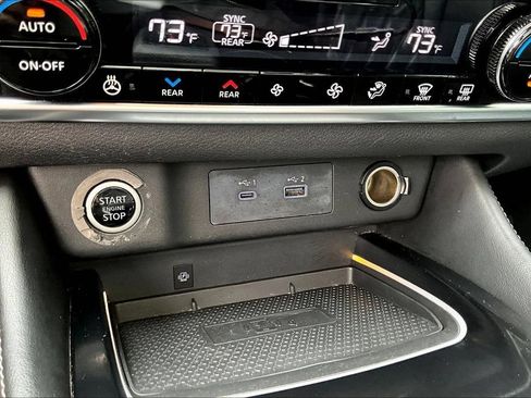 Used 2021 Nissan Rogue Platinum FWD image 18
