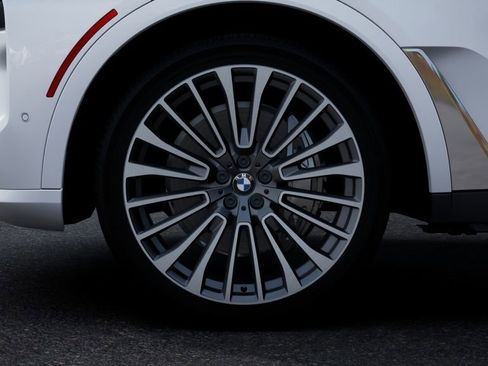 New 2026 BMW X7 xDrive40i AWD/4WD image 35