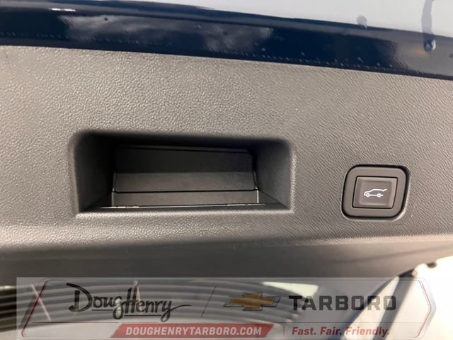 New 2027 Chevrolet Traverse RS w/ LPO, Floor Liner Package FWD image 39