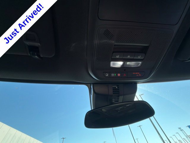 Used 2025 Chevrolet Traverse LT w/ Sun and Wheel Package FWD image 32