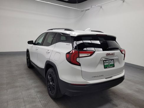Used 2022 GMC Terrain SLE w/ Driver Convenience Package image 5