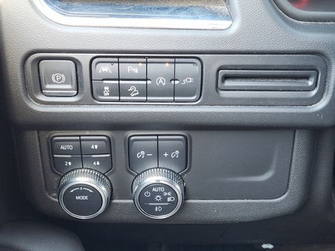 Used 2022 GMC Yukon AT4 image 26