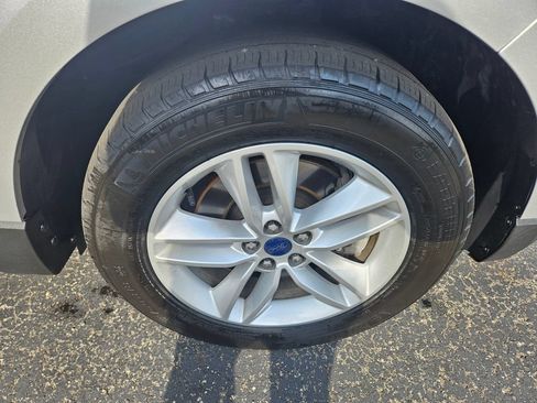 Used 2017 Ford Edge SEL w/ Equipment Group 201A AWD/4WD image 12