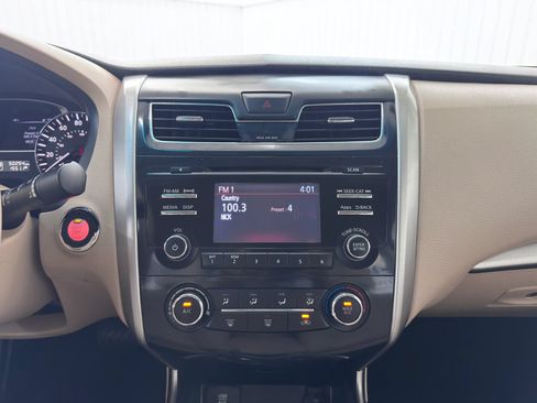 Used 2015 Nissan Altima 2.5 S w/ Power Driver Seat Package FWD image 18