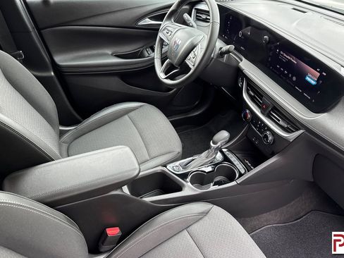 Certified 2024 Buick Encore GX Preferred w/ Advanced Technology Package AWD/4WD image 18