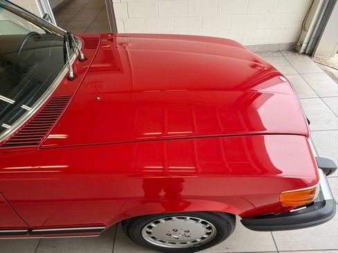 Used 1988 Mercedes-Benz 560 SL image 17