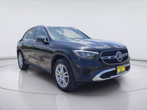 Used 2025 Mercedes-Benz GLC 300 4MATIC image 7