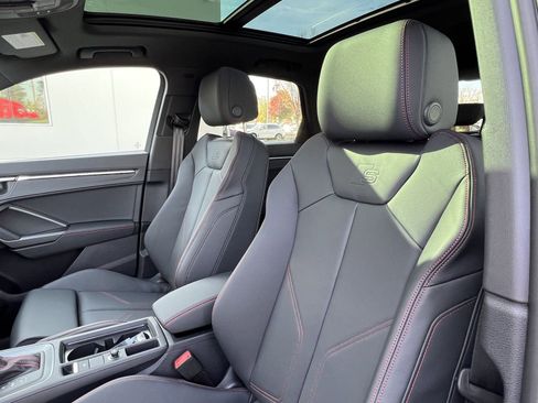 Certified 2025 Audi Q3 2.0T Premium Plus image 15