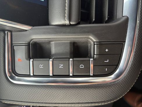 Used 2024 Chevrolet Tahoe Premier image 31