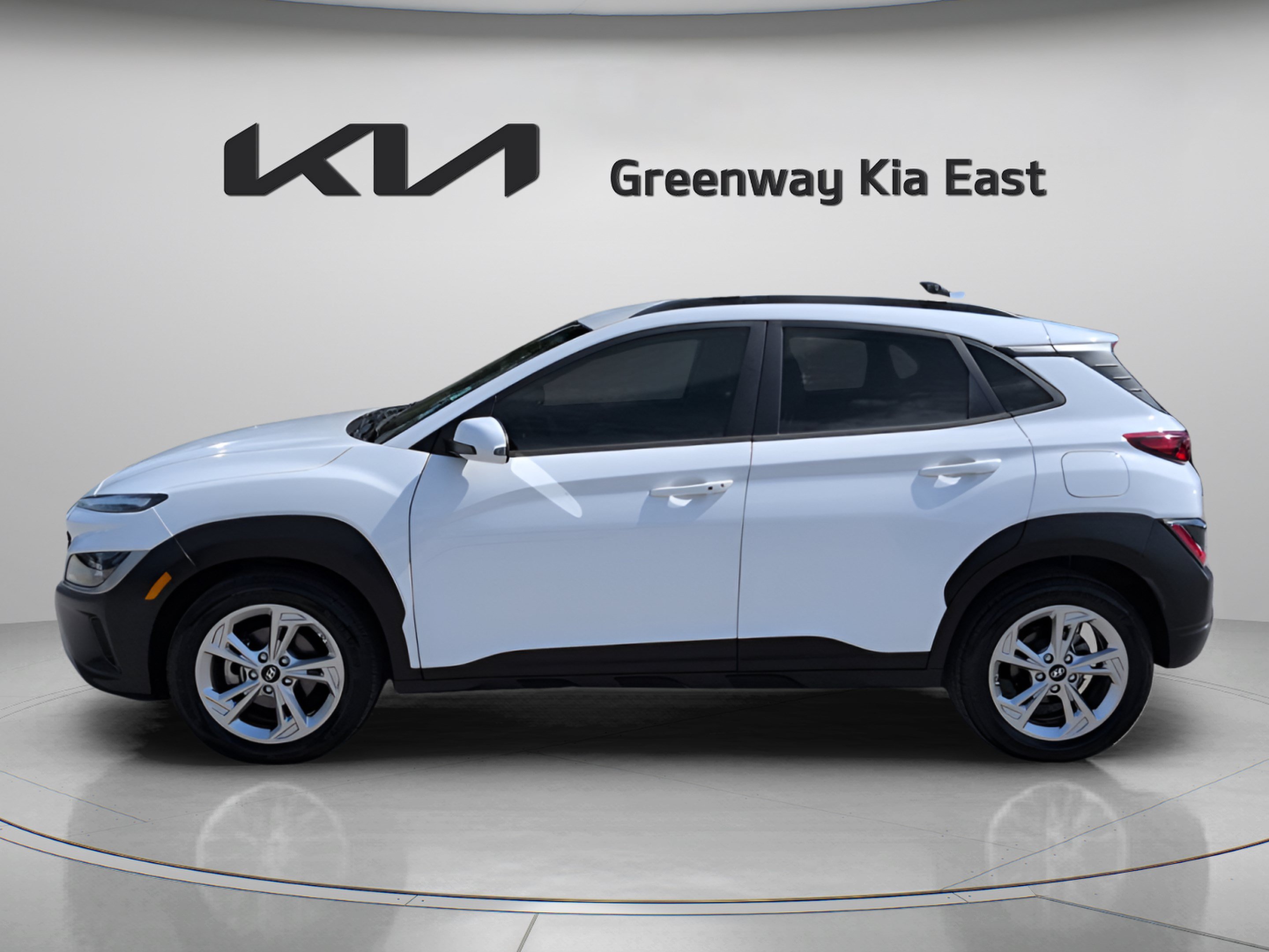 Used 2023 Hyundai Kona SEL FWD image 9