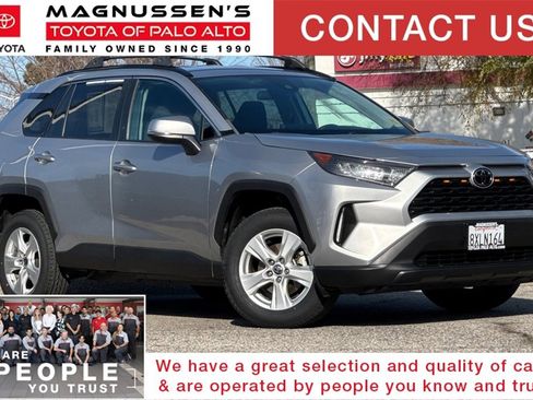 Used 2021 Toyota RAV4 LE image 1