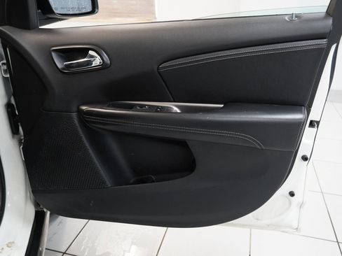 Used 2020 Dodge Journey Crossroad image 31