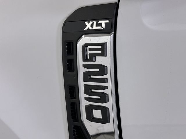 Used 2025 Ford F250 XLT AWD/4WD image 32