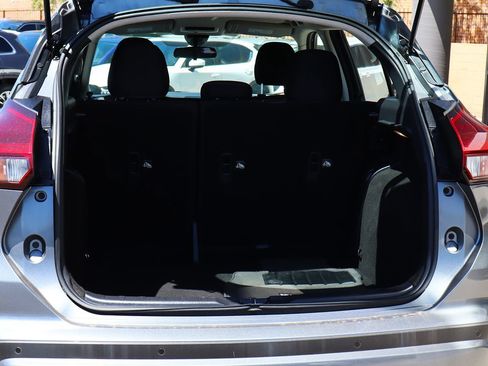 Used 2021 Nissan Kicks SV FWD image 24