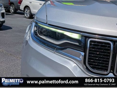 Used 2022 Jeep Wagoneer Series II RWD image 9