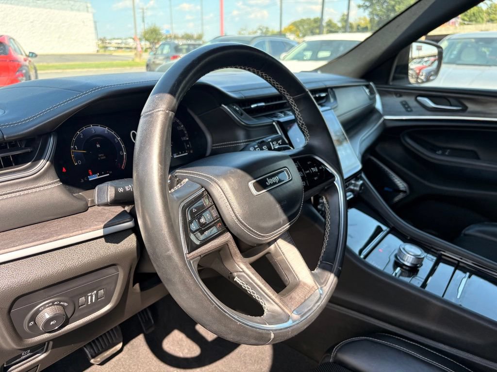 Used 2021 Jeep Grand Cherokee L Overland w/ Luxury Tech Group IV AWD/4WD image 10