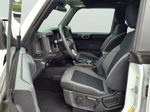 Used 2025 Ford Bronco 4-Door AWD/4WD image 13