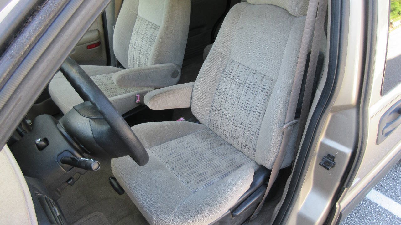 Used 2002 Chevrolet Venture Plus FWD image 11