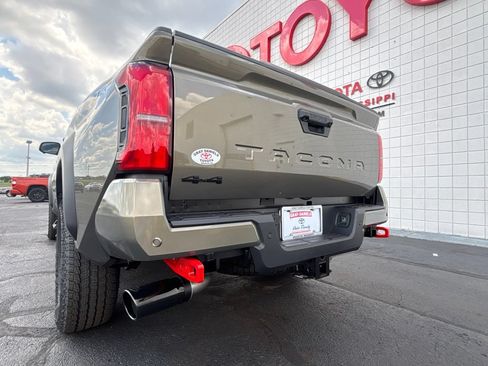 New 2026 Toyota Tacoma TRD Off-Road AWD/4WD image 37