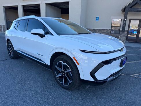 Used 2025 Chevrolet Equinox EV LT image 1