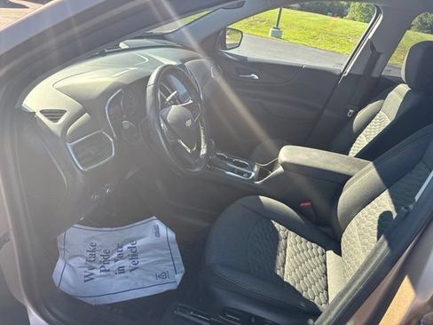 Used 2019 Chevrolet Equinox LT FWD image 11