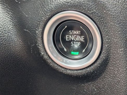 Used 2022 Chevrolet Silverado 2500 LTZ w/ LTZ Convenience Package image 32