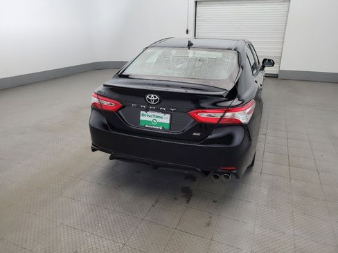 Used 2020 Toyota Camry SE image 7