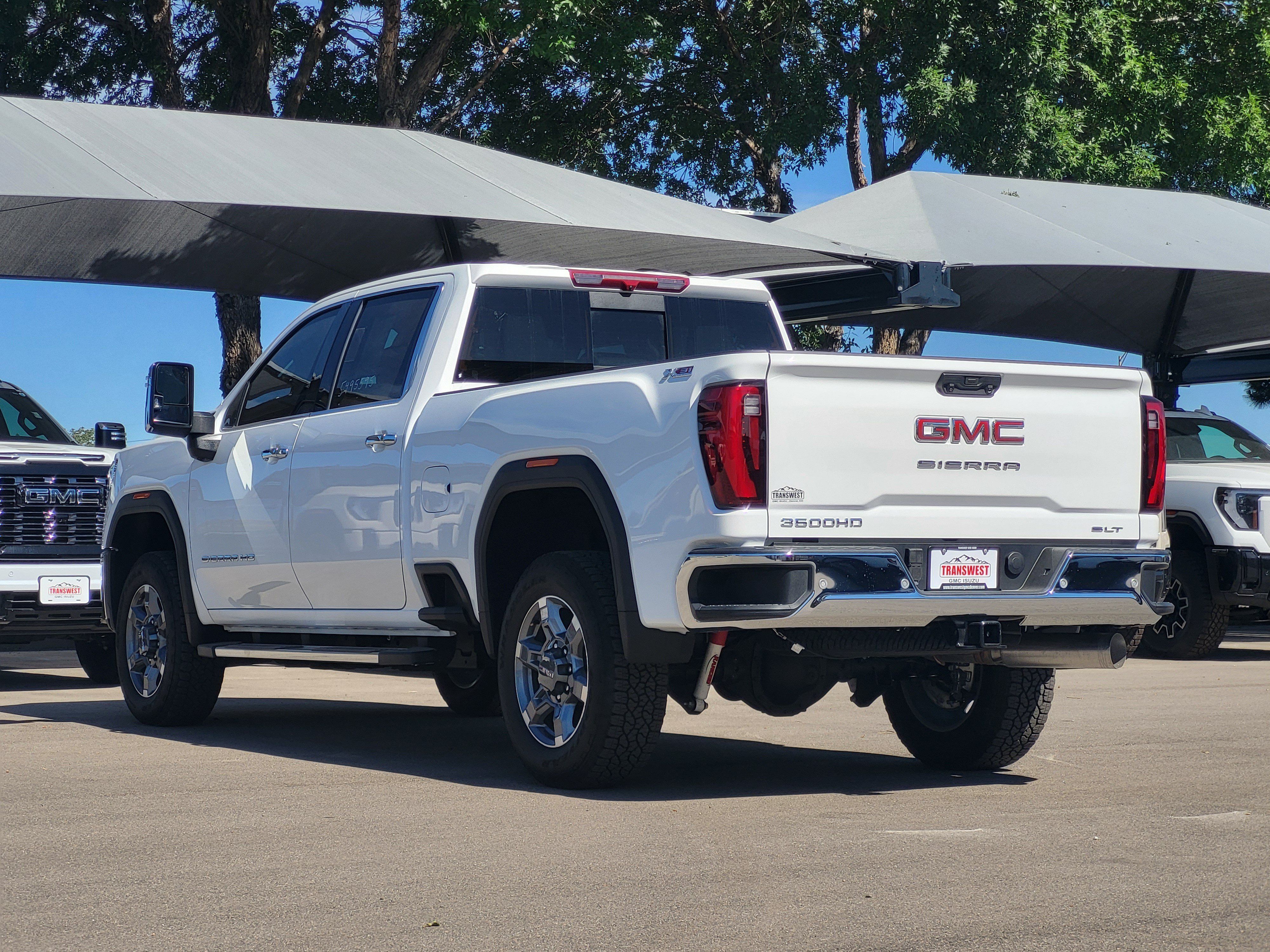 Used 2026 GMC Sierra 3500 SLT w/ SLT Premium Package AWD/4WD image 5