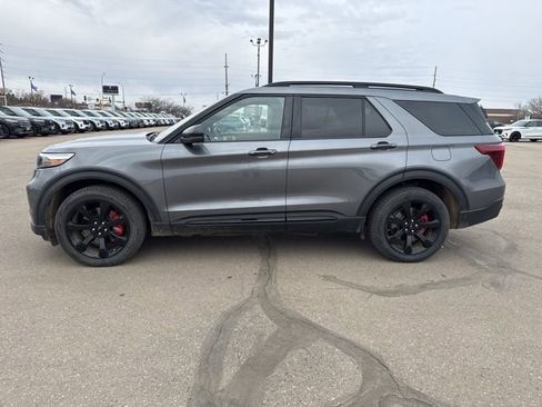 Used 2023 Ford Explorer ST w/ Equipment Group 401A image 7