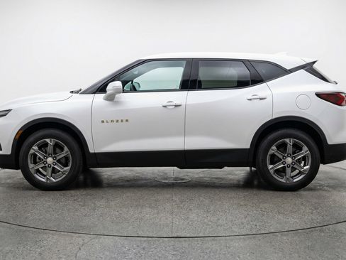 Used 2025 Chevrolet Blazer LT FWD image 5