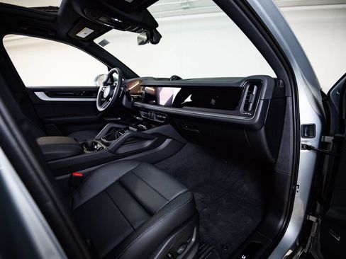New 2026 Porsche Cayenne S AWD/4WD image 28