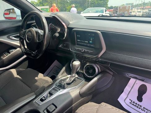 Used 2017 Chevrolet Camaro LT RWD image 26