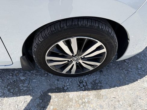 Used 2017 Honda Fit EX image 28