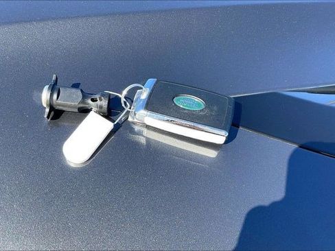 Used 2025 Land Rover Range Rover Evoque Dynamic SE image 12