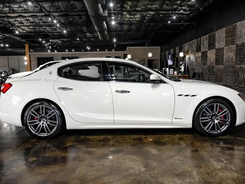 Used 2018 Maserati Ghibli S GranLusso AWD/4WD image 8