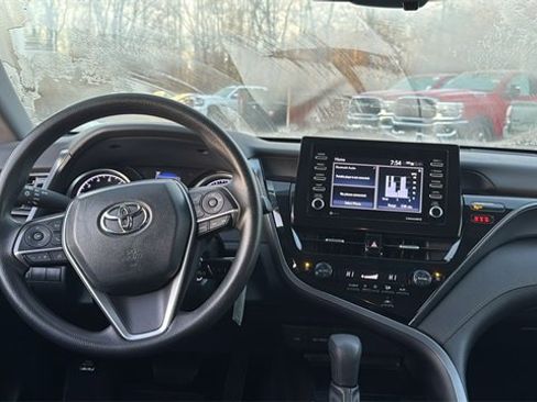 Used 2024 Toyota Camry LE image 9