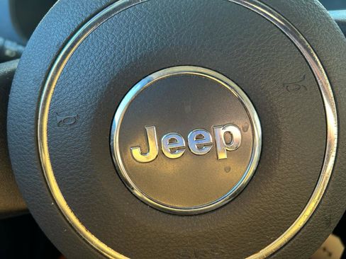 Used 2014 Jeep Compass Latitude image 20