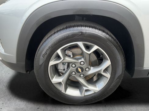 Certified 2026 Chevrolet Trax LT w/ Driver Confidence Package FWD image 24