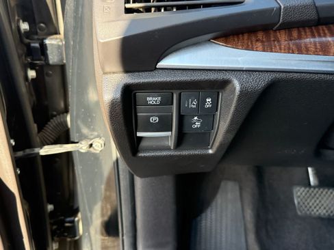 Used 2017 Acura MDX FWD image 19