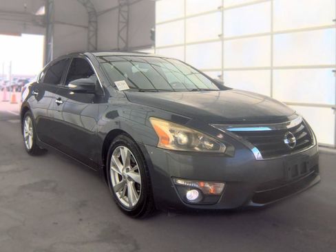 Used 2013 Nissan Altima 2.5 SL FWD image 3