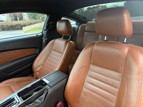 Used 2010 Ford Mustang GT image 12