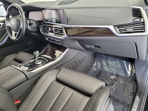 Used 2021 BMW X5 xDrive40i w/ Premium Package 2 image 24