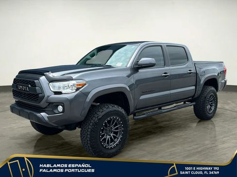 Used 2023 Toyota Tacoma SR5 AWD/4WD image 2