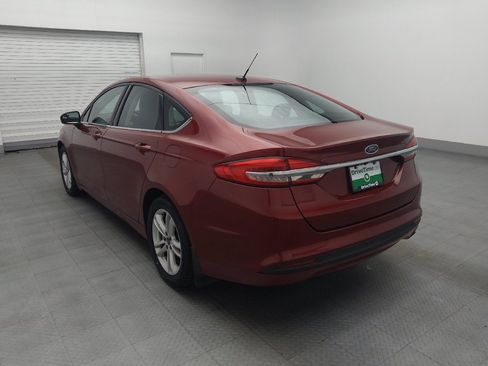 Used 2018 Ford Fusion SE w/ Fusion SE Technology Package FWD image 5