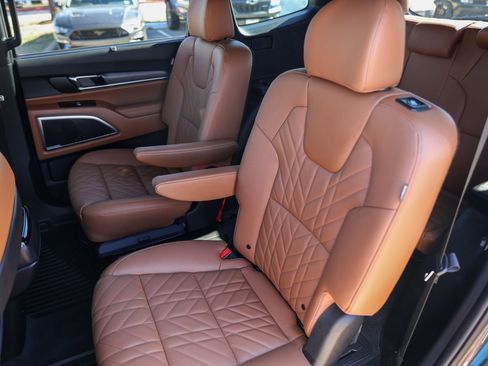 Used 2025 Kia Telluride EX X-Line image 28
