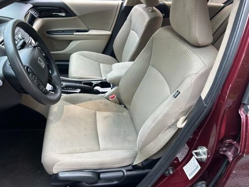 Used 2017 Honda Accord LX image 9
