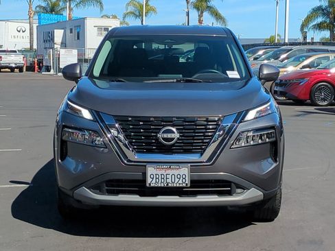 Certified 2022 Nissan Rogue SV image 4